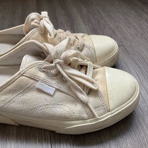 Retro Nike Slide Sneaks